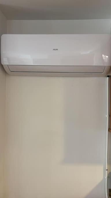 Acogedor Apartamento En La Playa Con Wifi Y Aacc 蒙科法尔 外观 照片